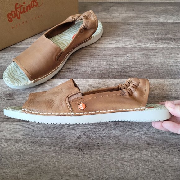 Softinos Tee Slingback Sandals Tan open toe sandls - Picture 5 of 10